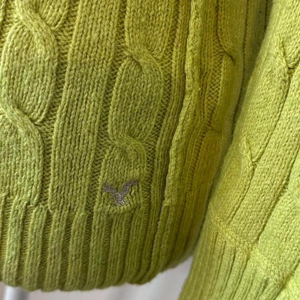 American Eagle Sweater